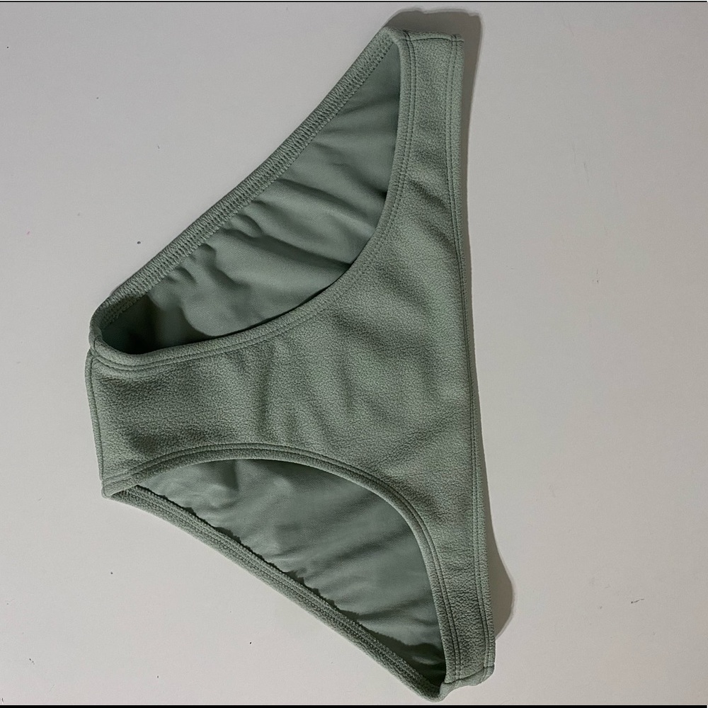 Cheeky bikini bottoms